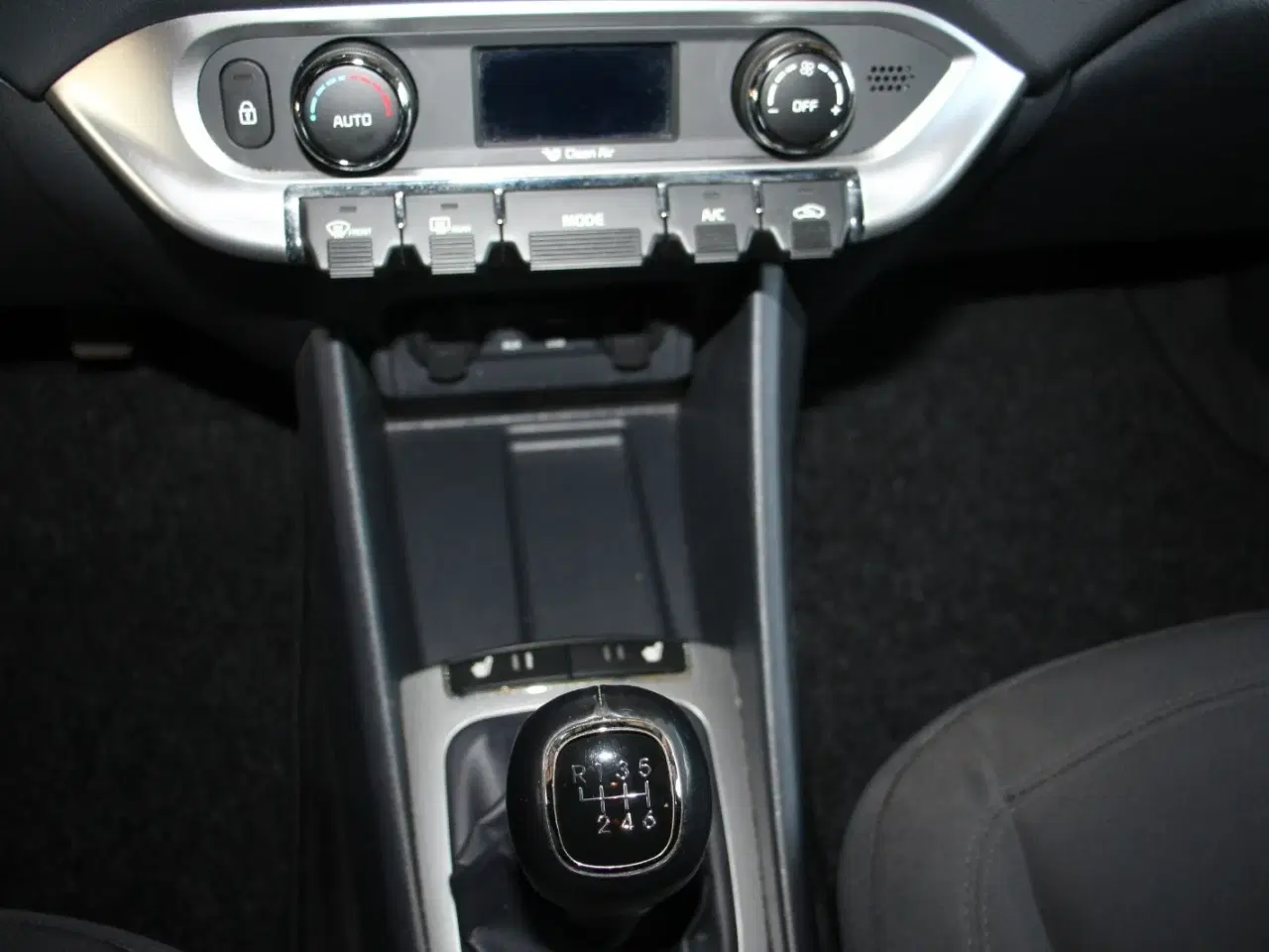 Billede 16 - Kia Rio 1,4 CVVT Attraction+