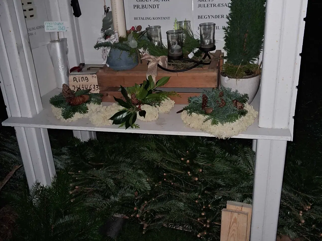 Billede 5 - Dekorationer sælges og juletræ pynte og træer