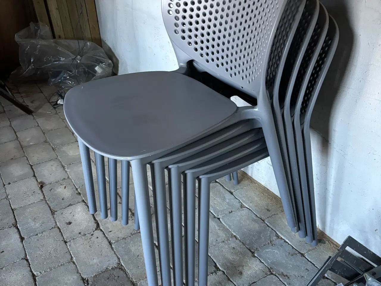 Billede 5 - 5 stk havestole grå solide