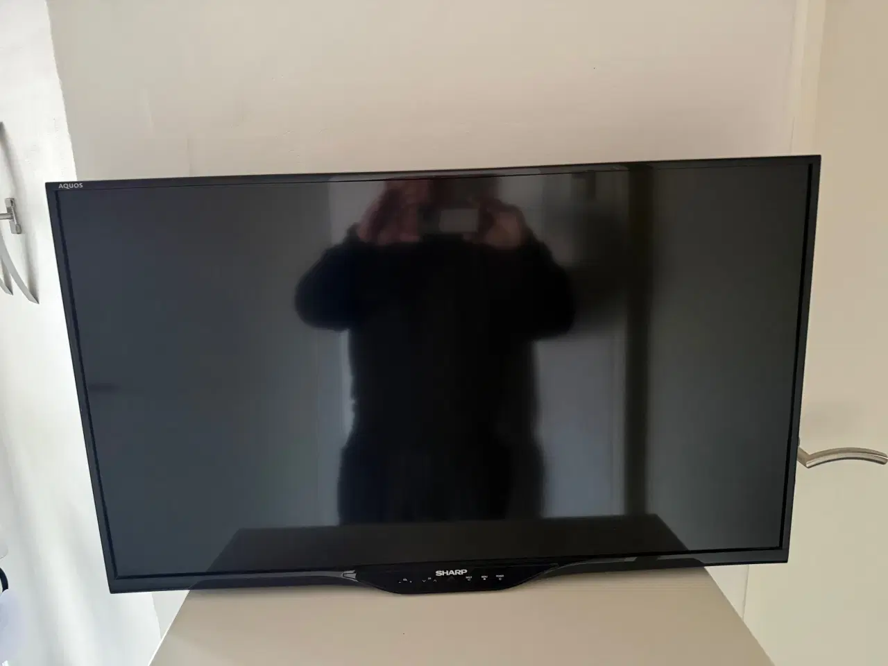 Billede 6 - Sharp tv 39" med fjernbetjening og manual