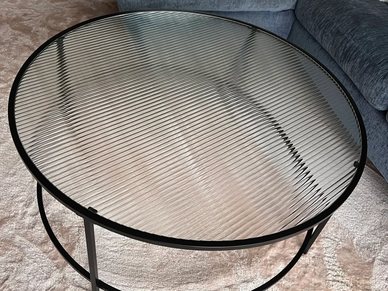 Billede 2 - Sofabord i glas fra Ilva. 
