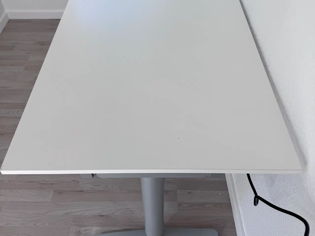 Billede 3 - IKEA GALANT hæve-sænke-skrivebord