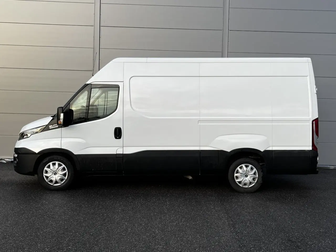 Billede 9 - Iveco Daily 3,0 35S17 12m³ Van AG8