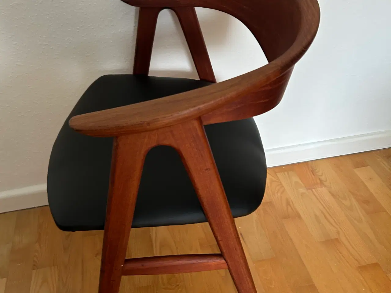 Billede 2 - Armstol Erik Kirkegaard