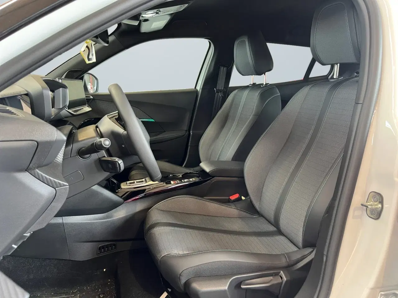 Billede 4 - Peugeot e-2008 50 Allure Pack