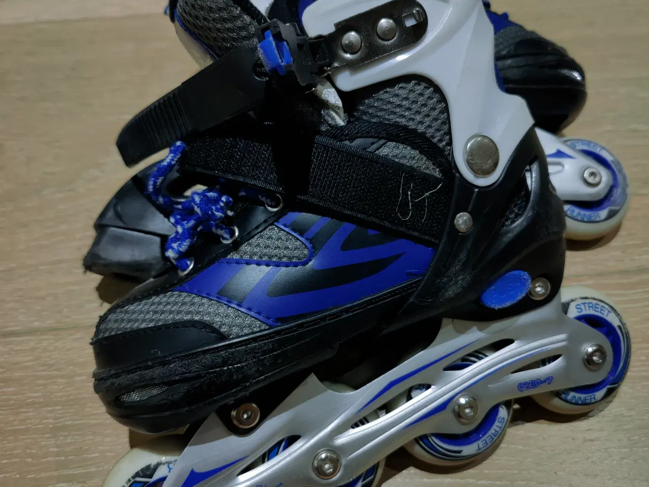 Billede 1 - Rulleskøjter justerbar st. 31-35