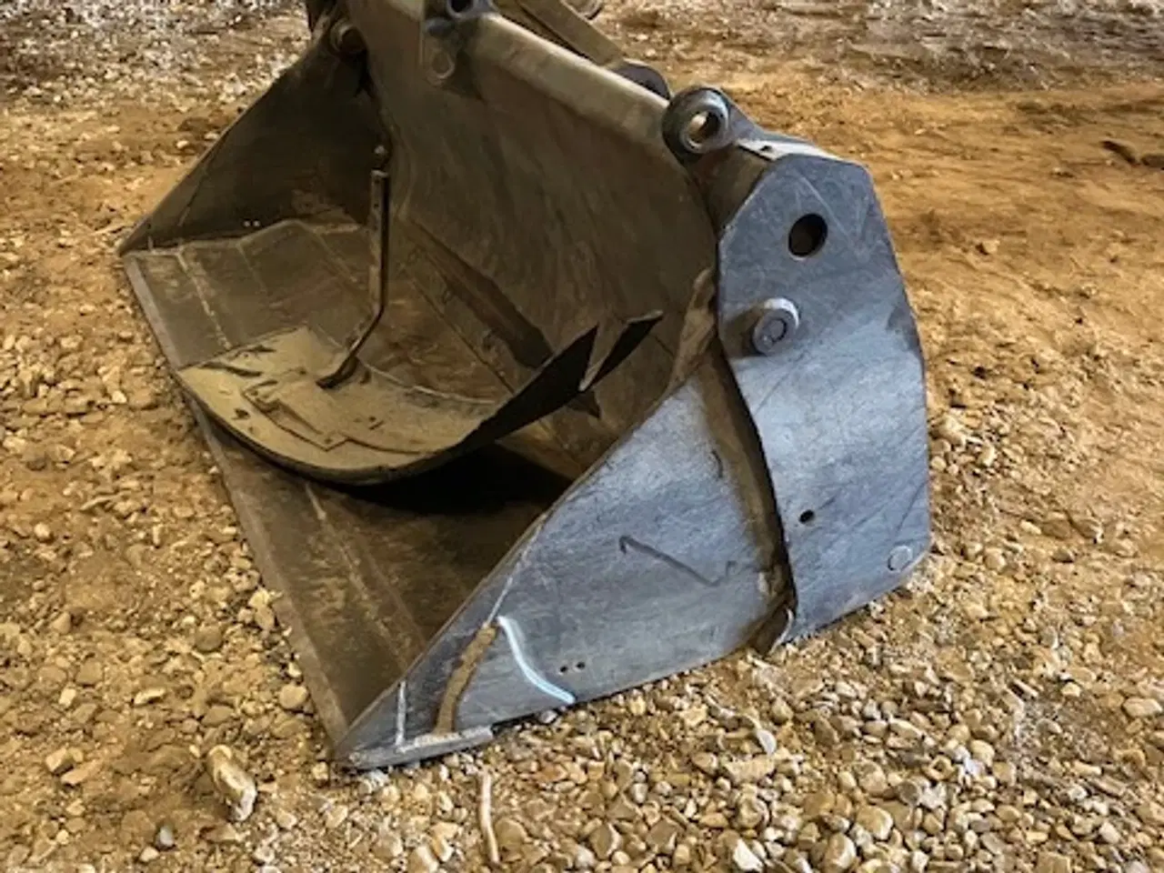 Billede 5 - New Holland LB 115 B rendegraver