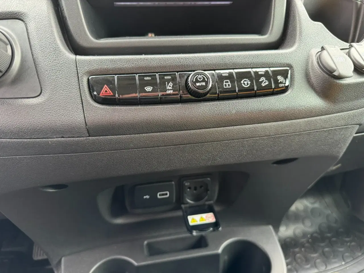 Billede 16 - Peugeot e-Boxer 435 110 L4H2 Premium