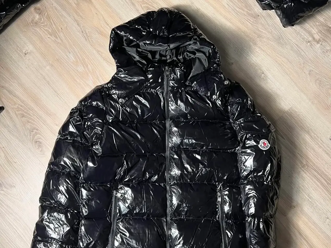 Billede 1 - jakke Moncler