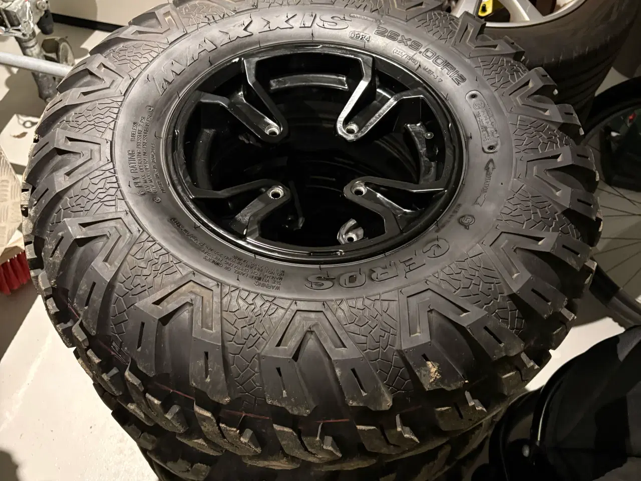 Billede 4 - Can am outlander fælge med næsten nye dæk 