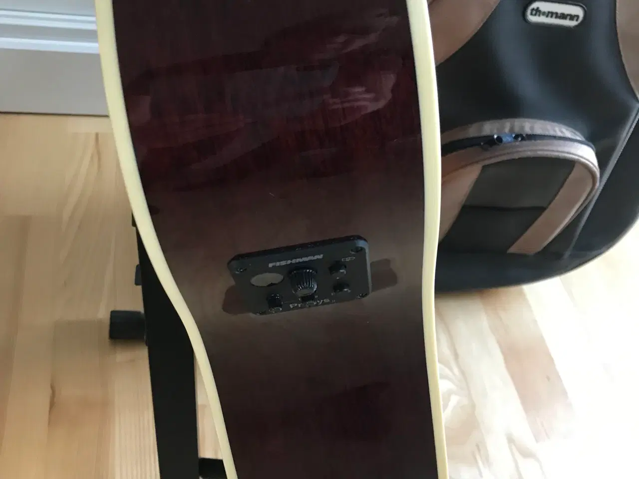 Billede 2 - Akustisk Harley Benton guitar