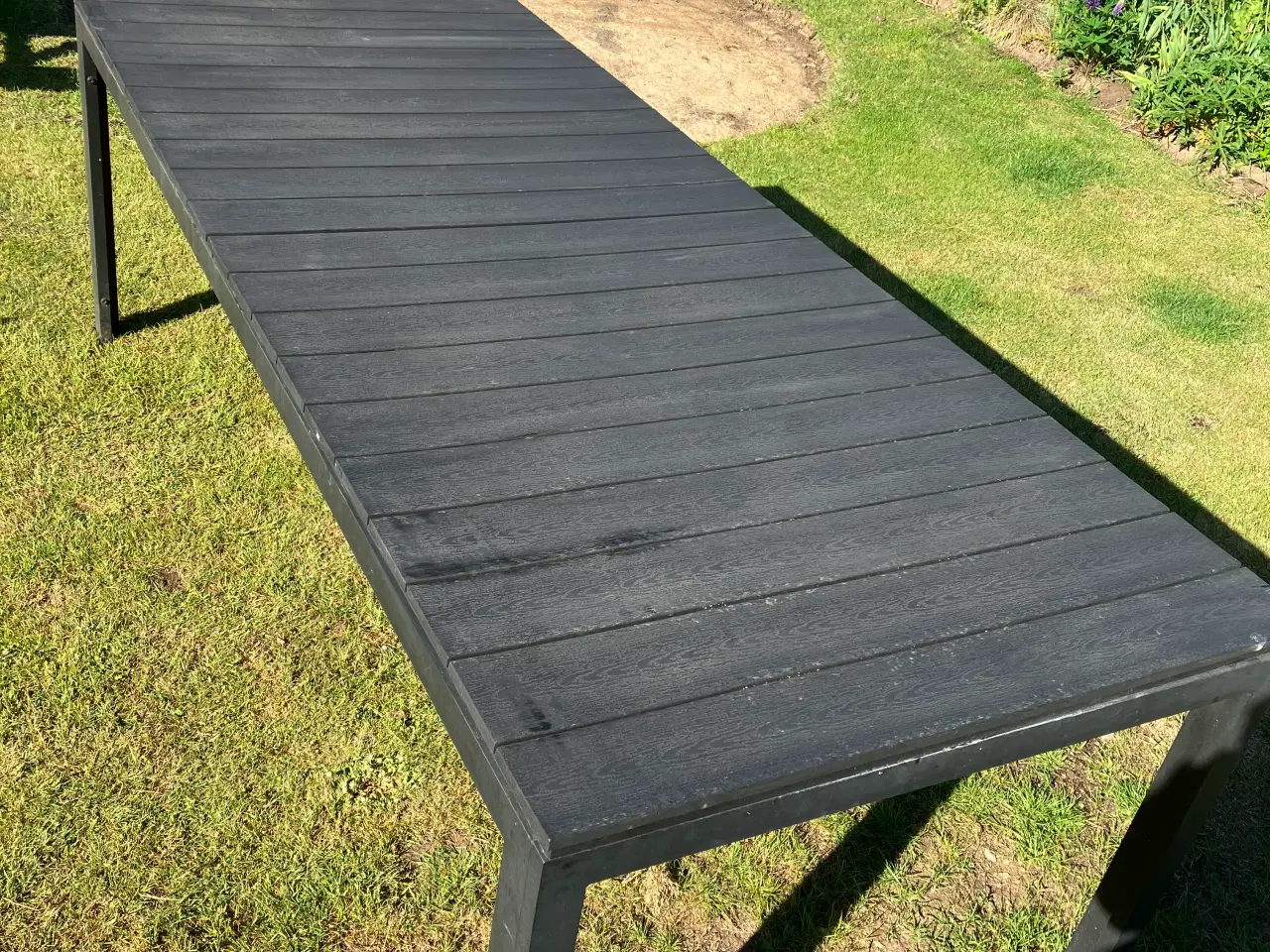 Billede 2 - Havebord i vedligeholdelsesfri materiale 
