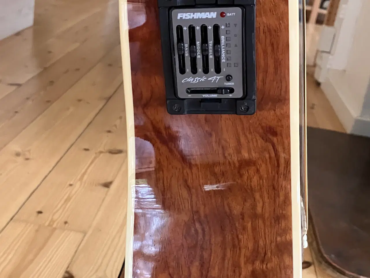 Billede 4 - Halv akustisk Cort Model MR710F QB NAT