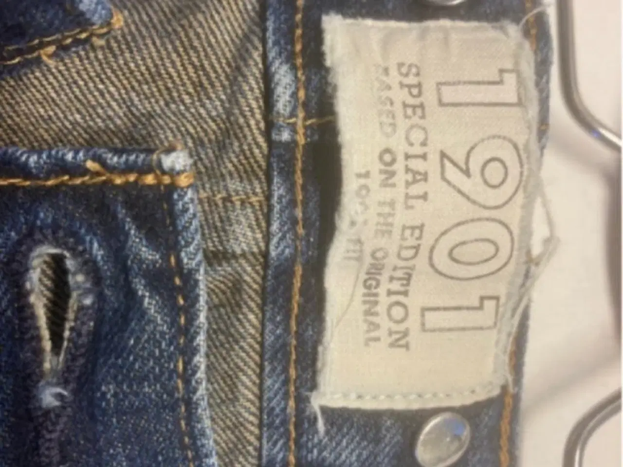 Billede 1 - Levis 1901