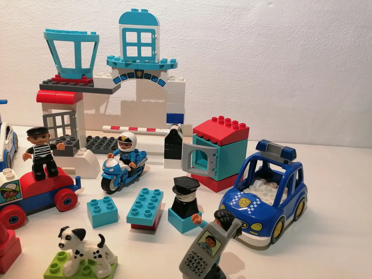 Billede 3 - Duplo Politi, Politibiler, Den ene med lyd og blin