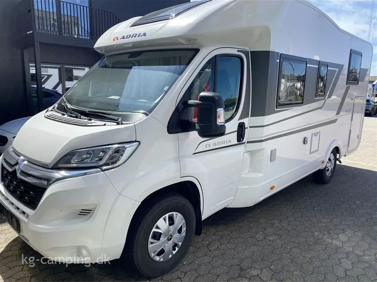Billede 2 - 2021 - Adria Coral AXESS S600 SL   Særdeles velholdt CORAL Axcess autocamper