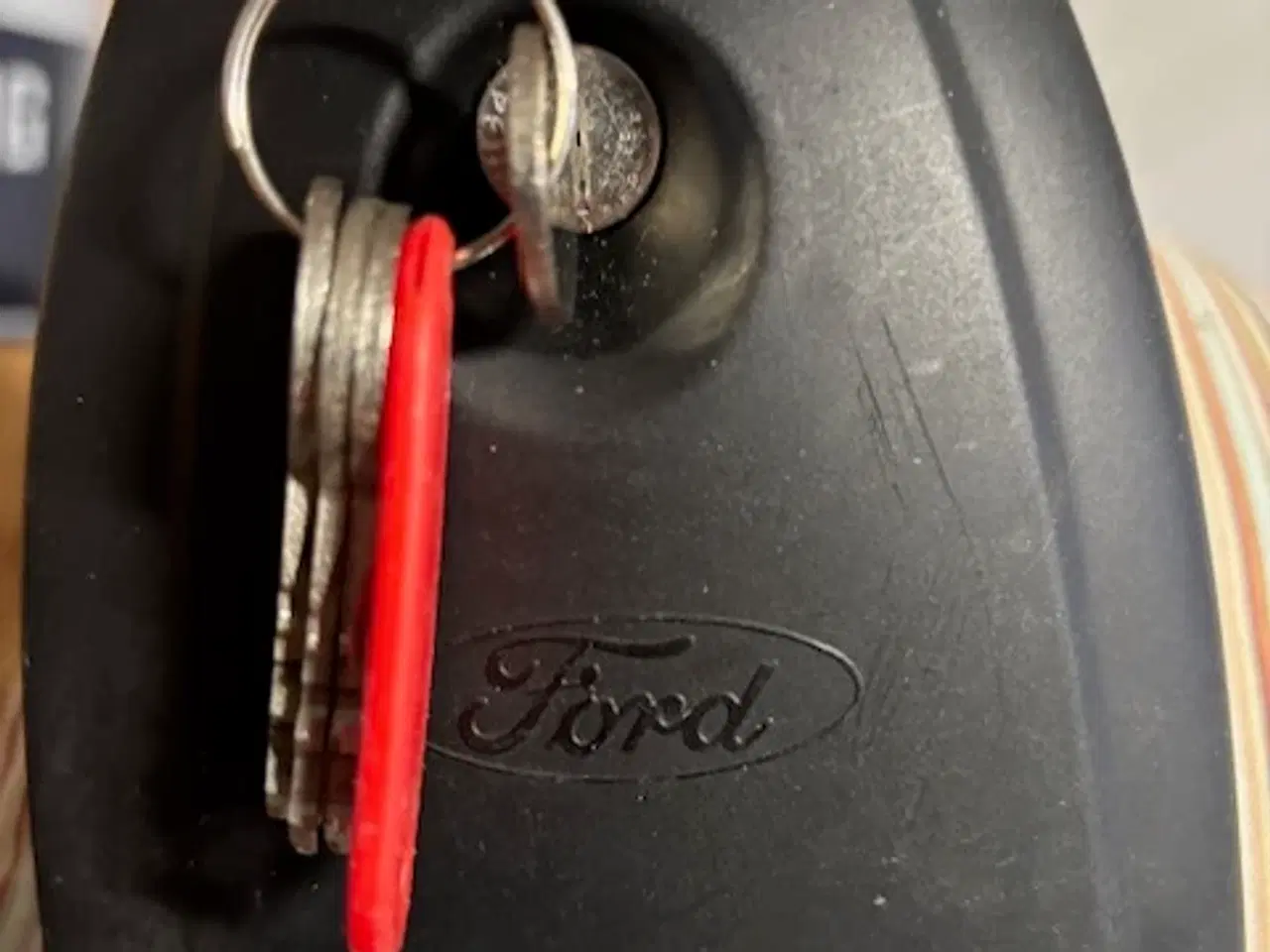 Billede 2 - FORD Kuga originale tagbøjler