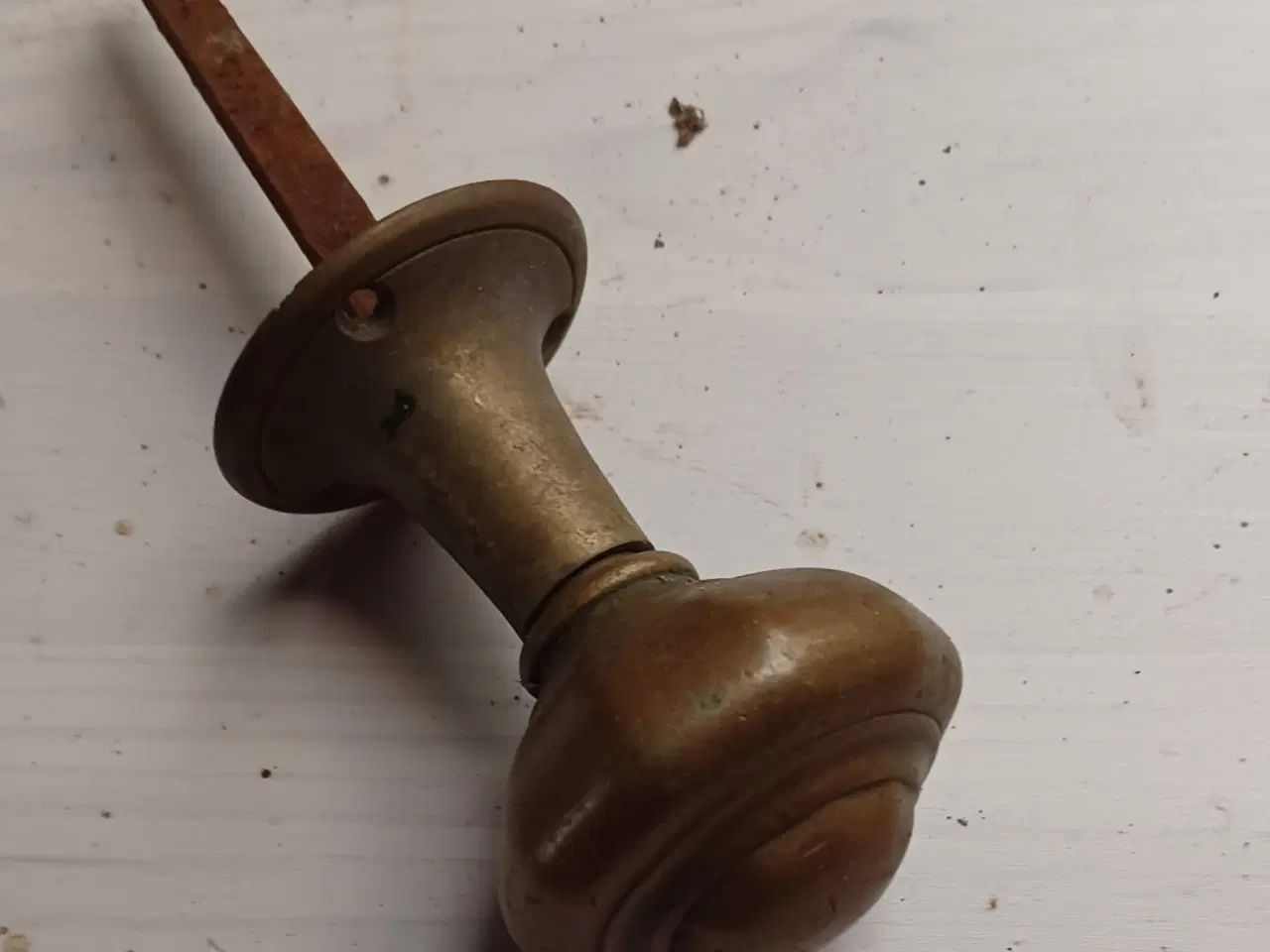 Billede 2 - Kugledørgreb, messing, antikke, flere stk.