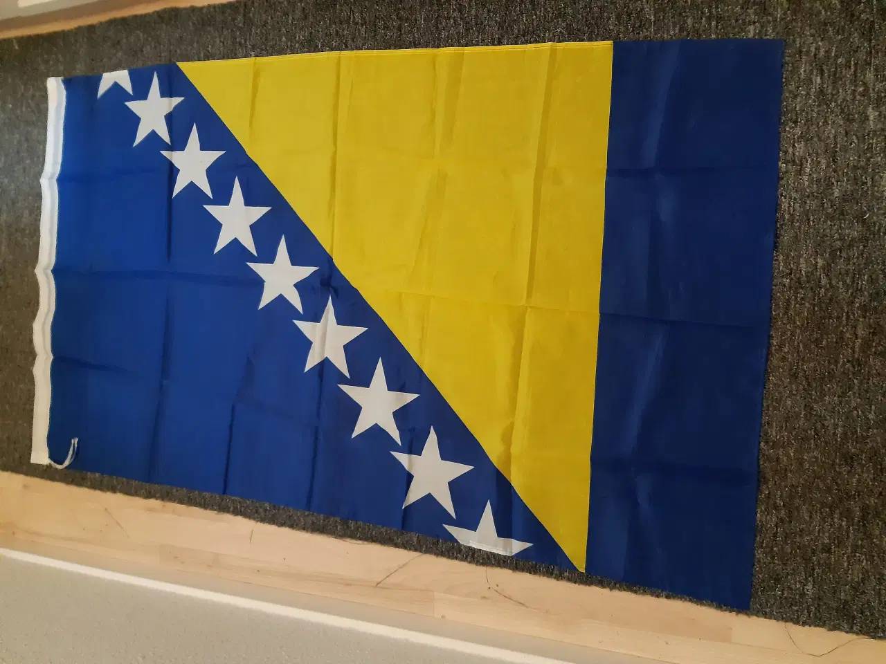 Billede 1 - Bosnisk flag