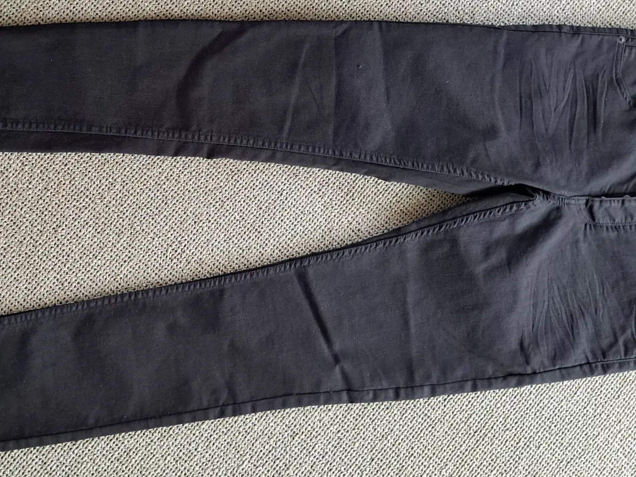 Billede 1 - Jeans strl 33 Skinny fit. Ubrugte.  Mærket "munk"