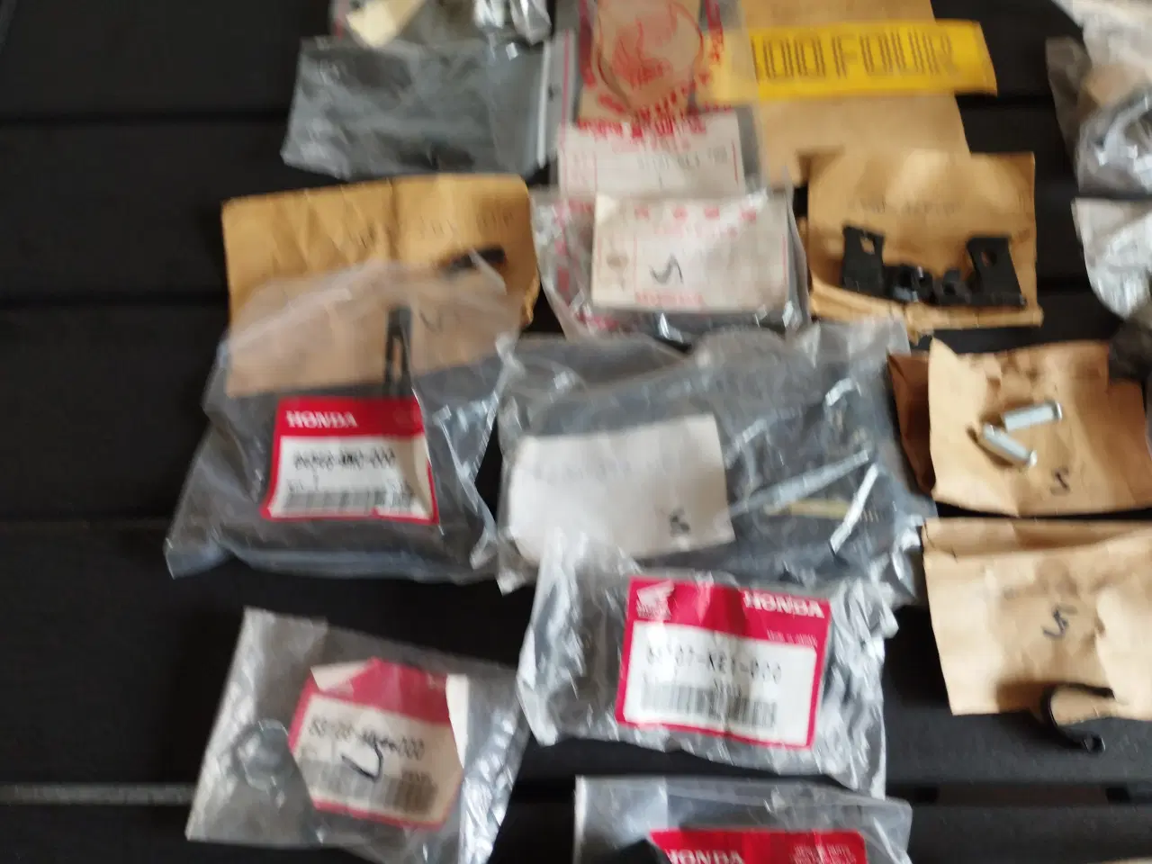 Billede 3 - Nye reservedele til Honda M.C. (4) ( se %)