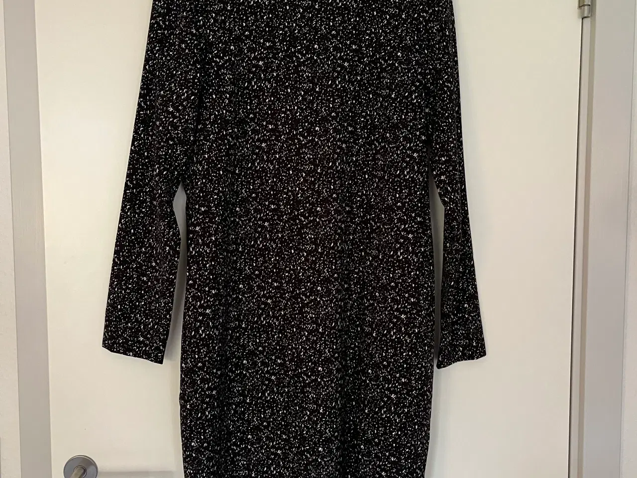 Billede 1 - Envii kjole