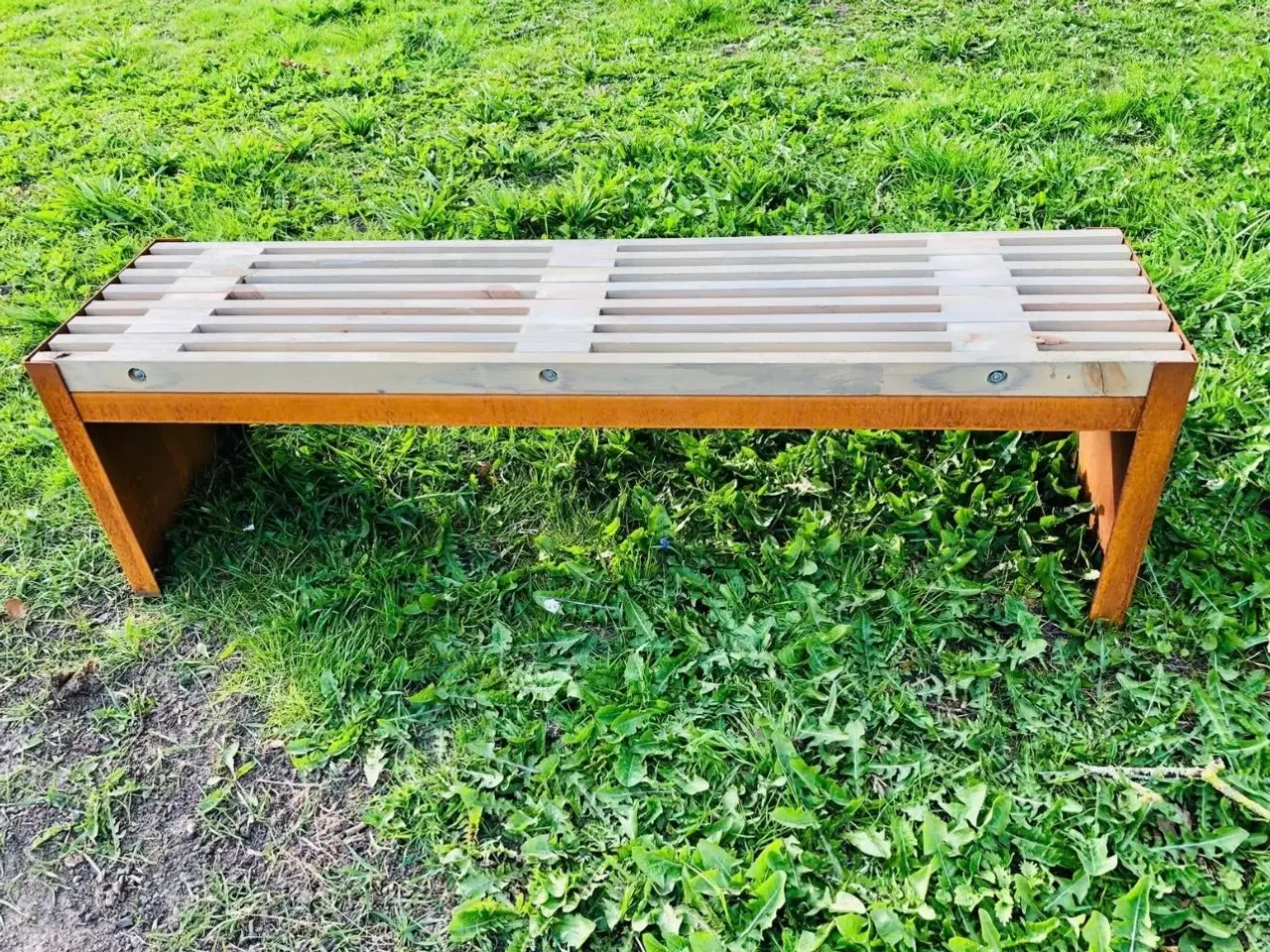 Billede 6 - Havebænk i Cortenstål.