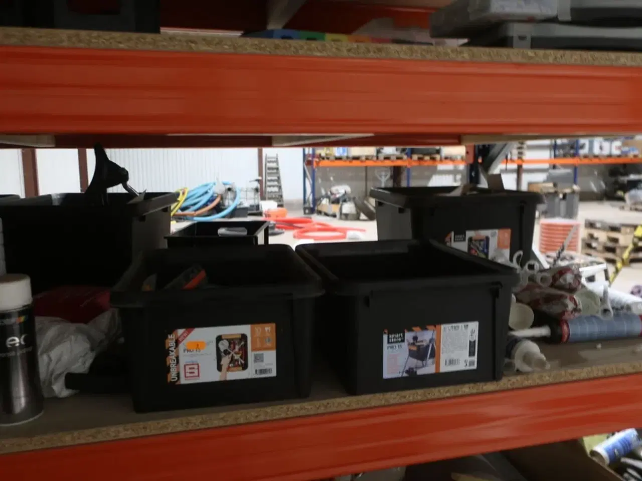 Billede 21 - Lagerreol med div. Værktøj og varelager