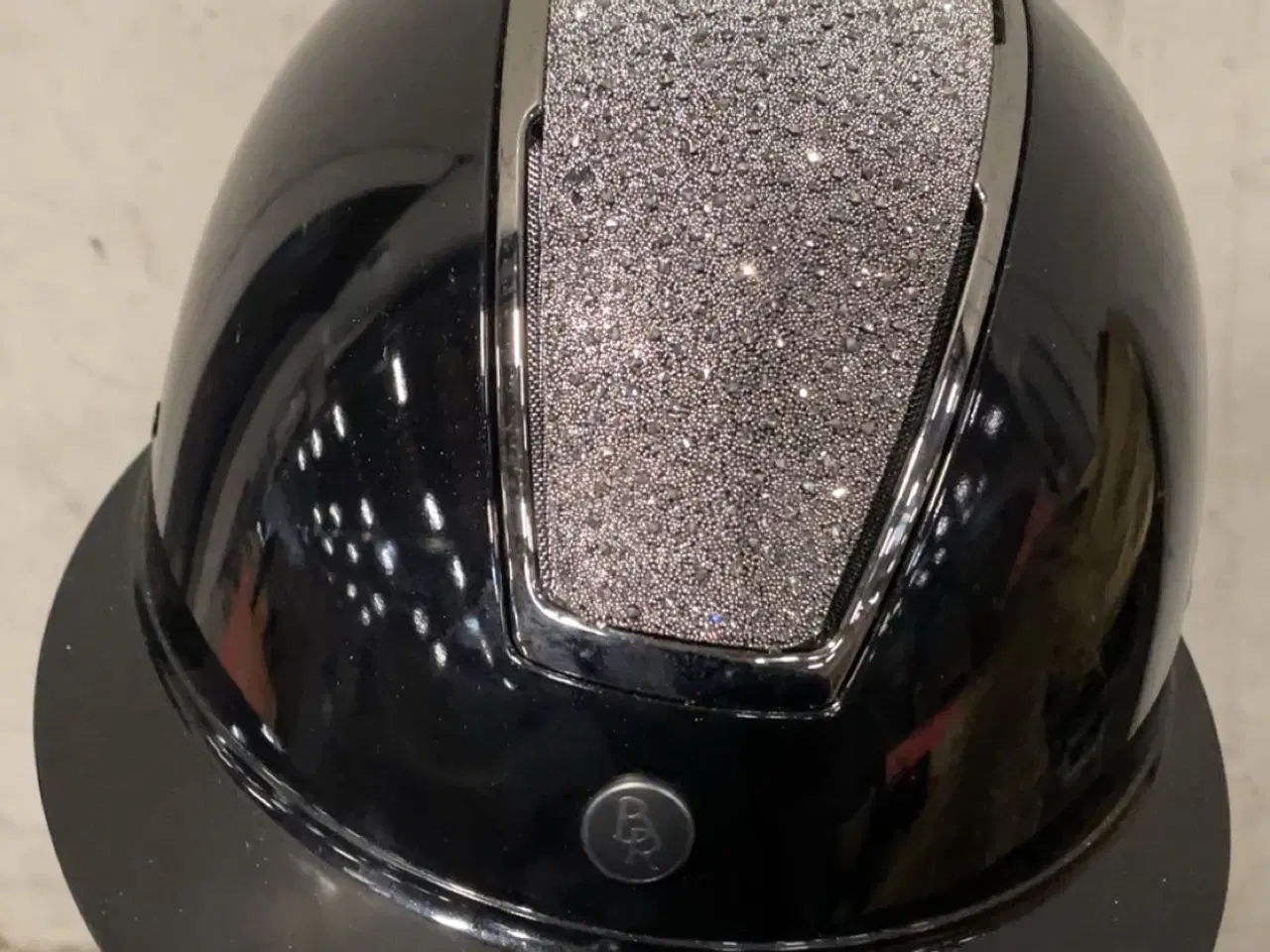 Billede 1 - Sort ridehjelm med sølv glitter