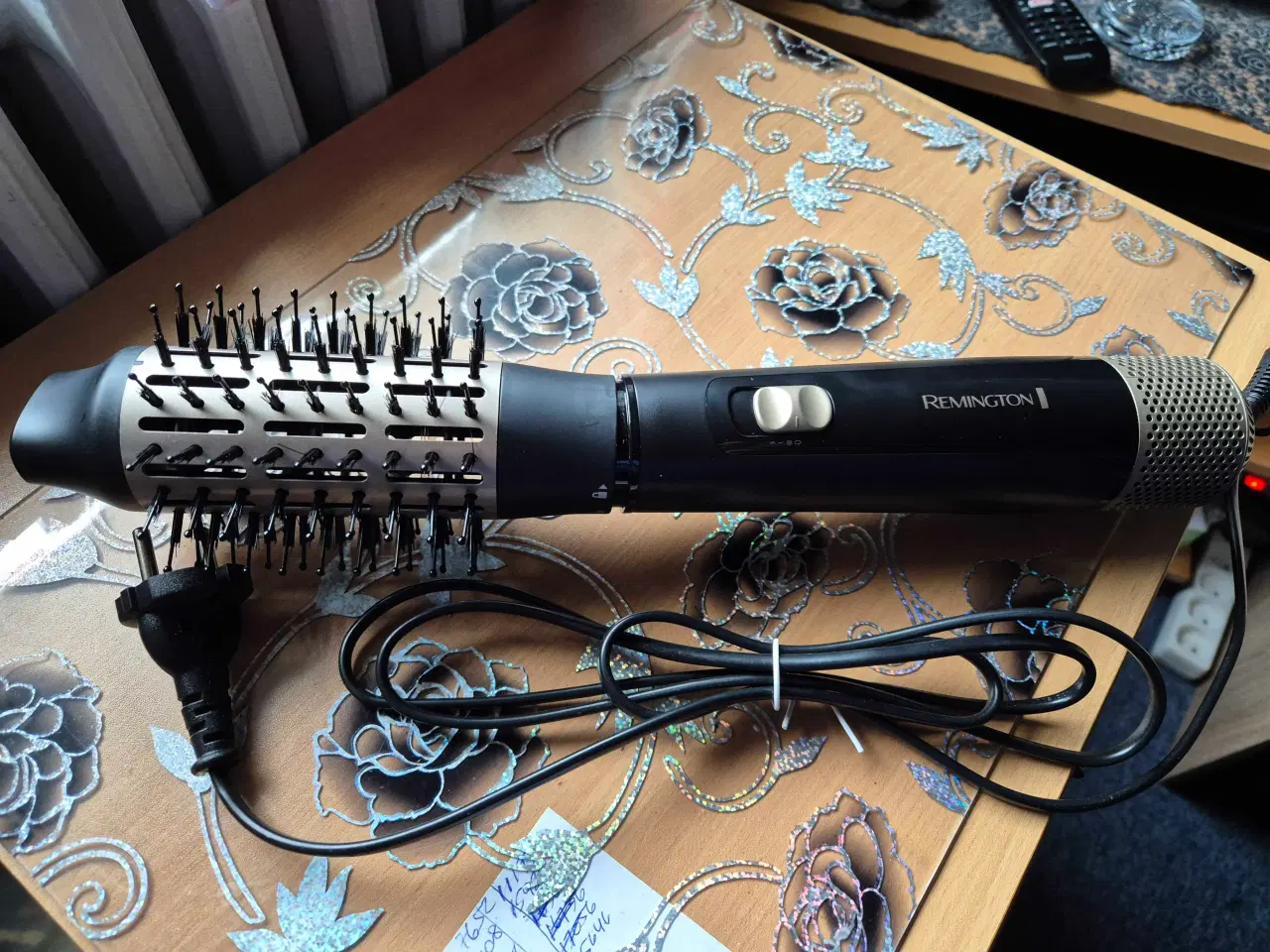 Billede 2 - Remington Airstyler med 4stk tilbehør 