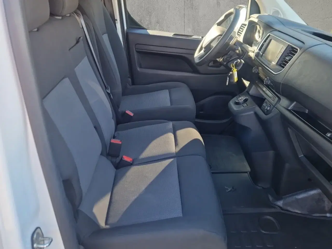 Billede 11 - Peugeot Expert 2,0 BlueHDi 144 L2 Plus EAT8 Van