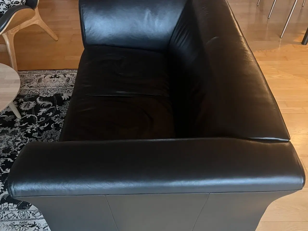 Billede 1 - 2 personer lædersofa sort