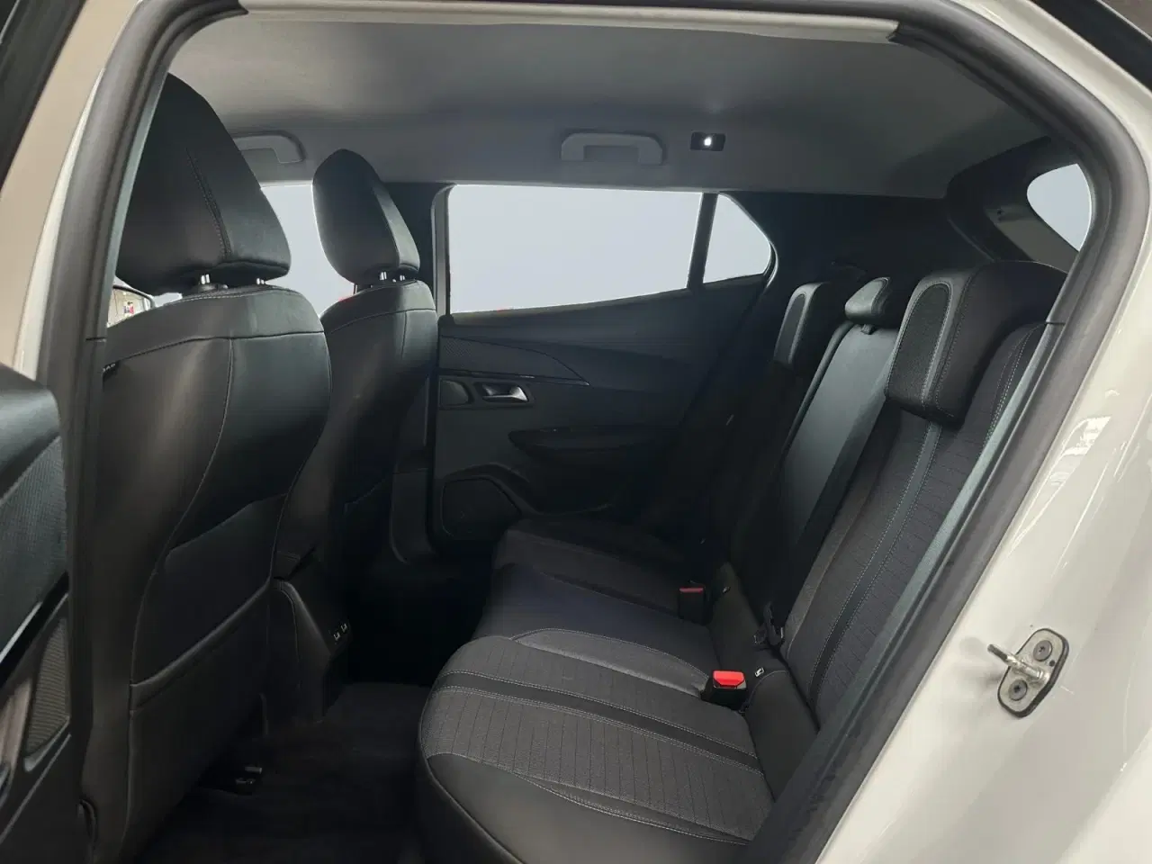 Billede 14 - Peugeot e-2008 50 Allure Pack