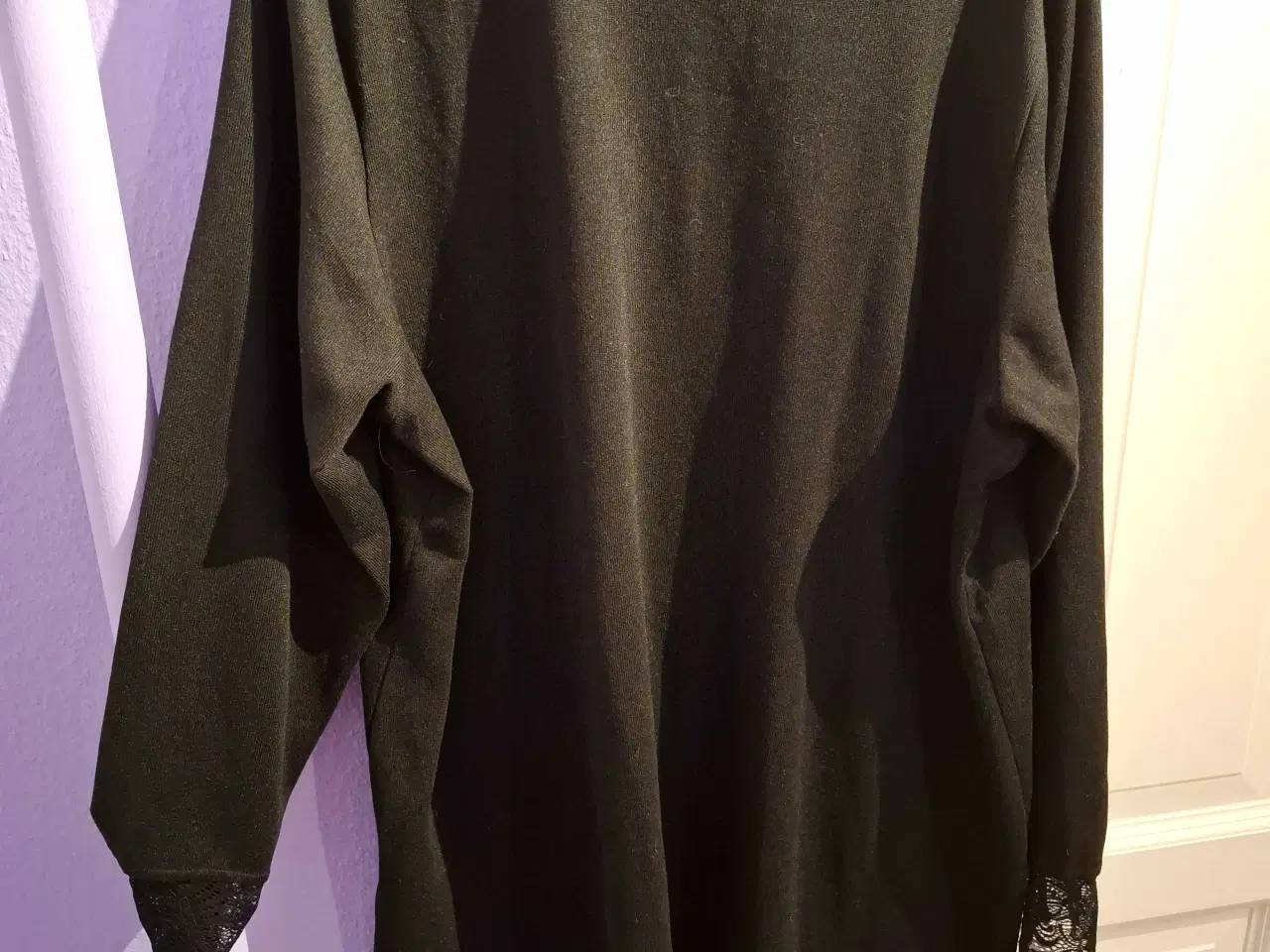 Billede 2 - Zizzi bluse M med flotte detaljer 