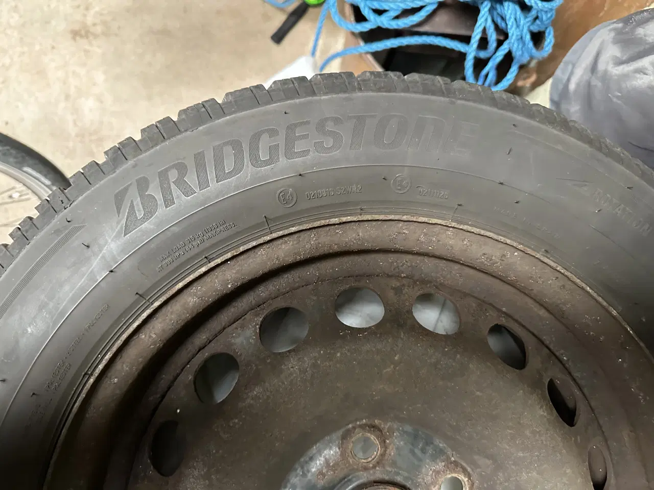 Billede 2 - Vinterdæk 5 bolte
