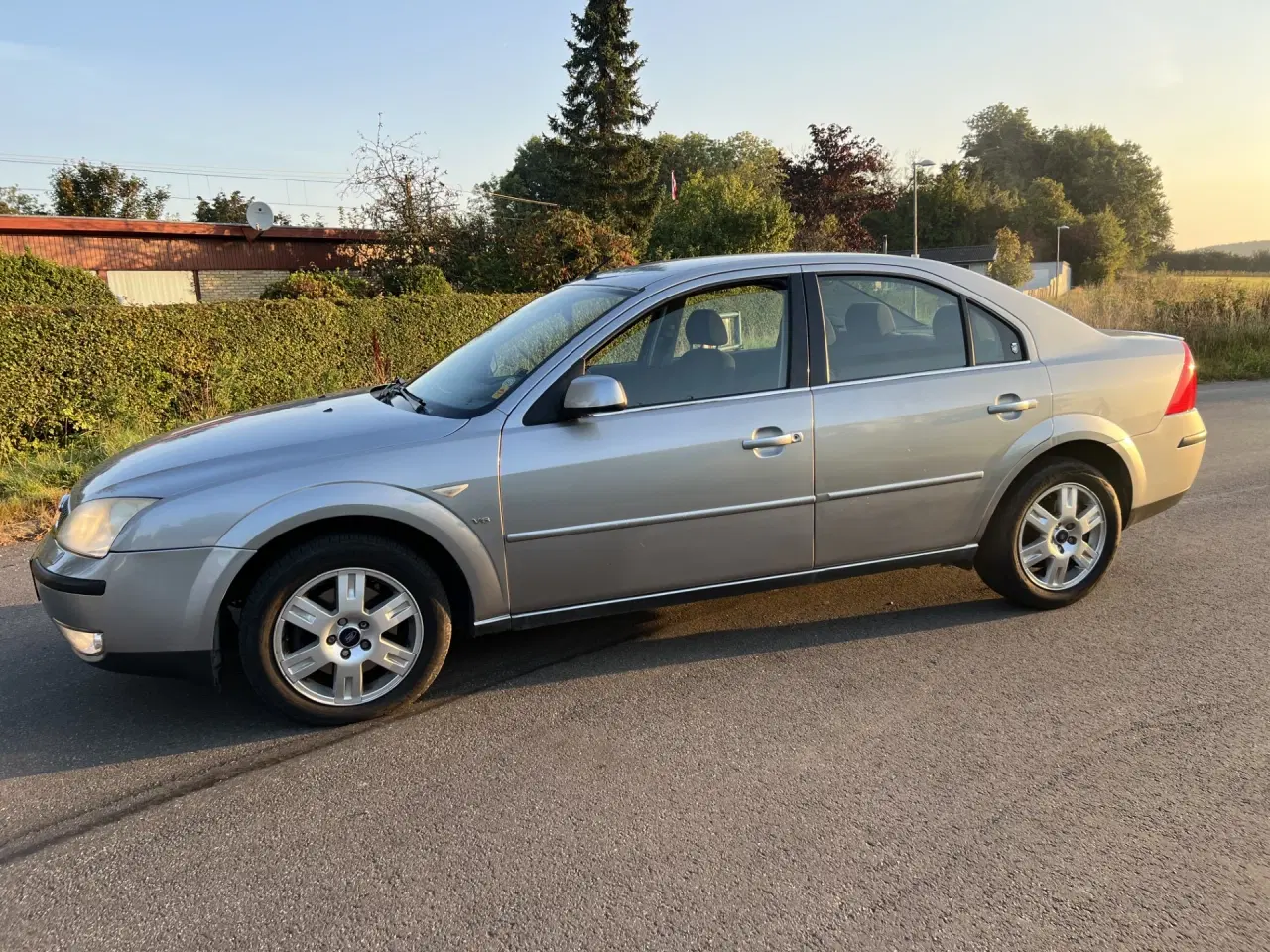 Billede 2 - Ford Mondeo 2,5  V6 170 Ghia 