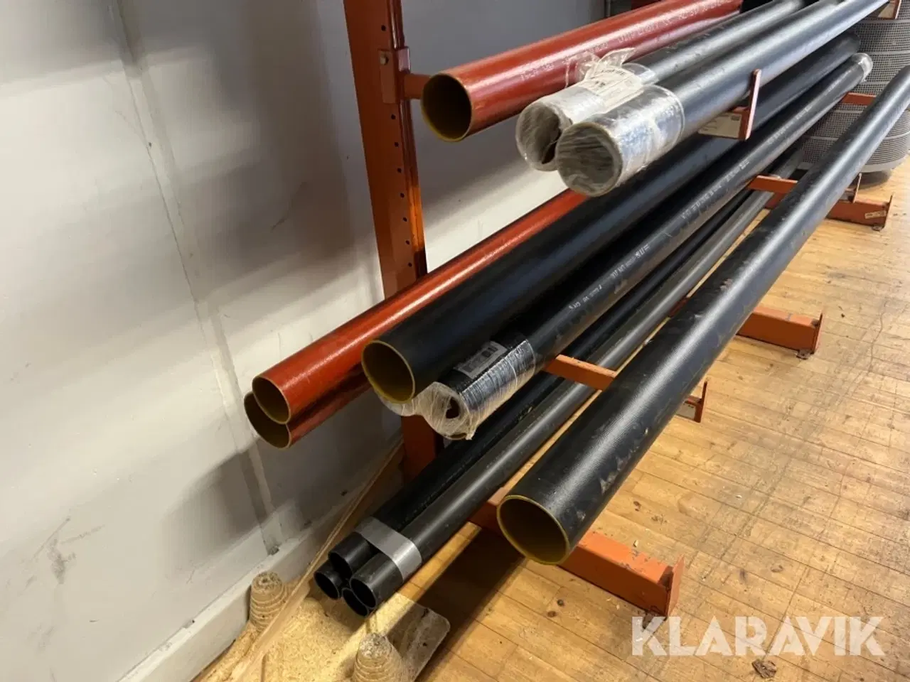 Billede 10 - Grenreol en række