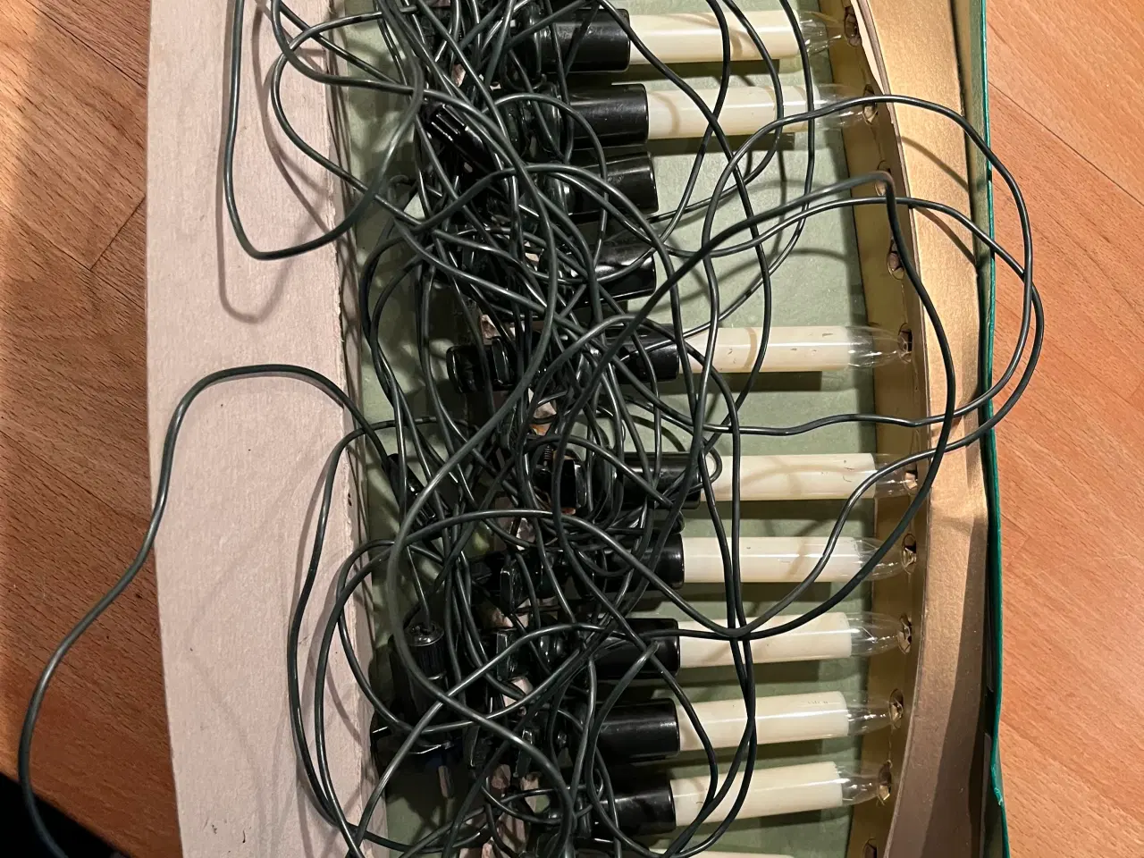 Billede 3 - Gammel lyskæde.