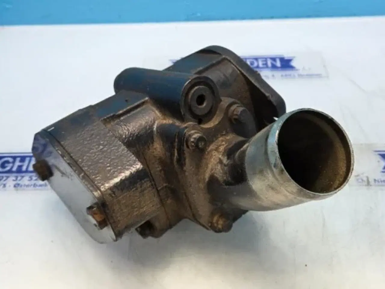 Billede 12 - New Holland T8.320  Smøreoliepumpe 84425104