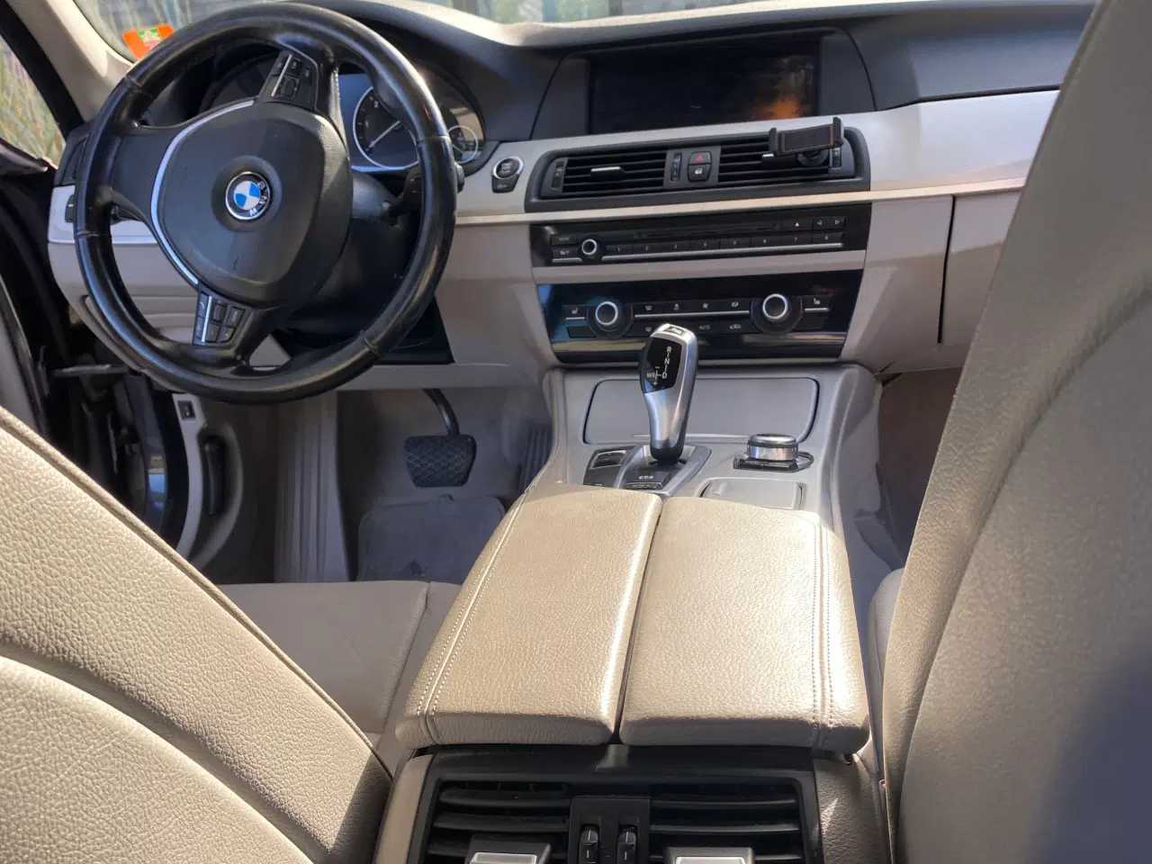 Billede 11 - 🚗 BMW 520d – Velholdt og velkørende pendlerbil 🚗