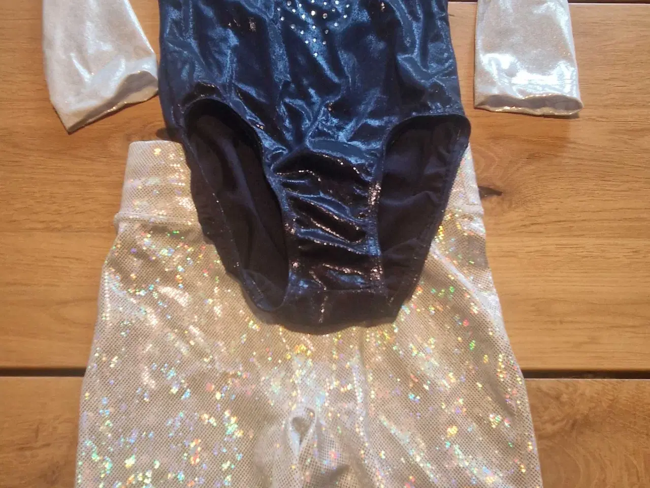 Billede 1 - Gymnastikdragt str.12 (næsten ikke brugt)