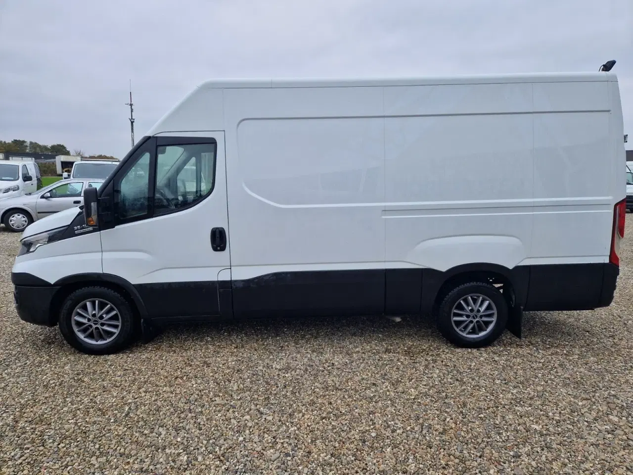 Billede 2 - Iveco Daily 3,0 35S18 12m³ Van AG8