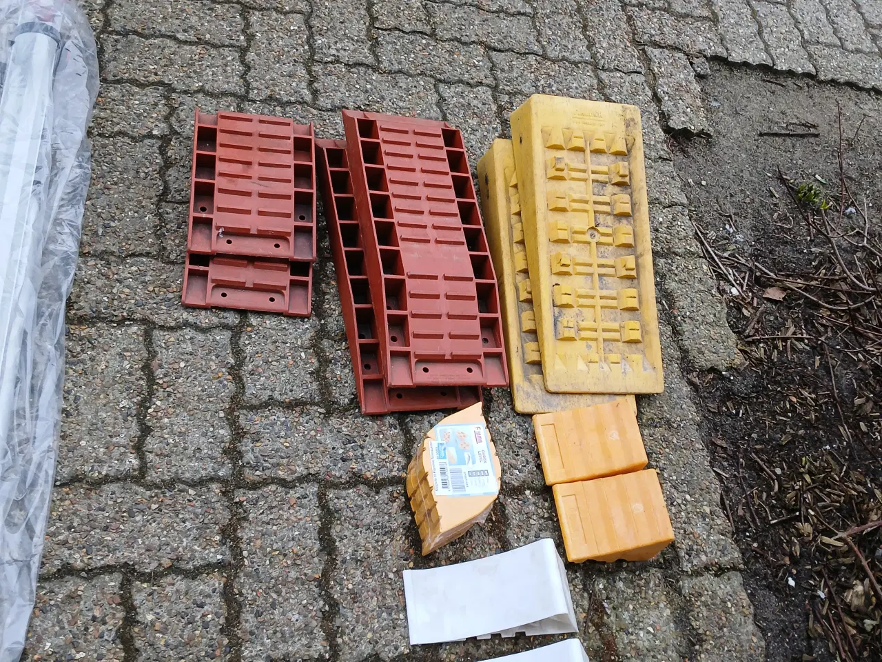 Billede 1 - Parti stopklodser og niveau regulering