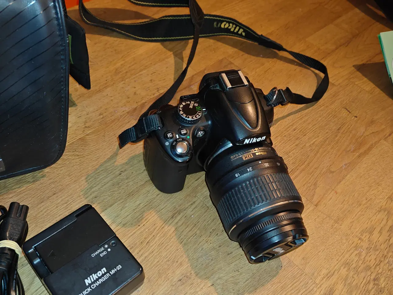 Billede 3 - Nikon D5000 16gb ram 18-55mm VR objektiv og flipsk