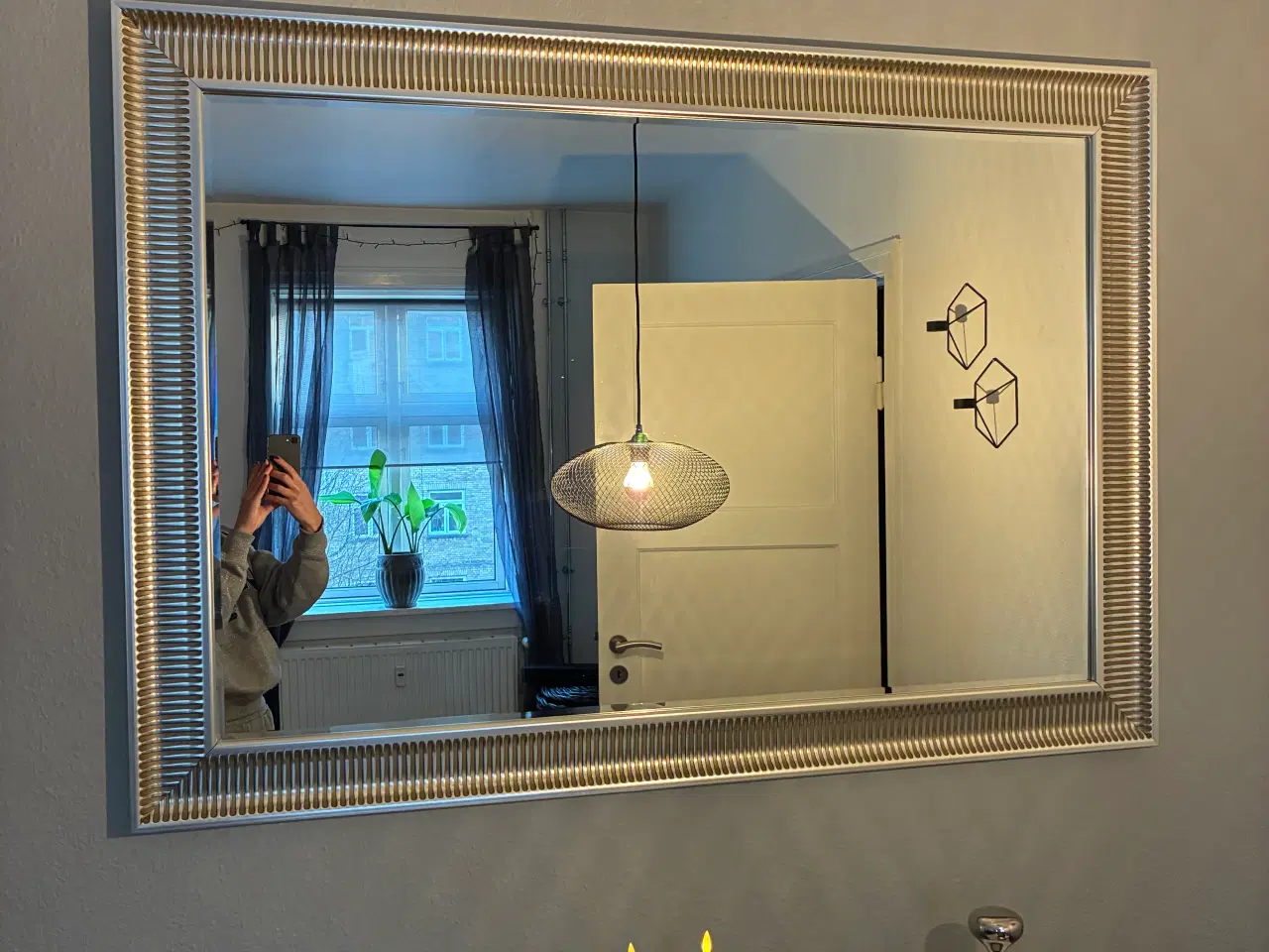 Billede 4 - Spejl med sølvramme