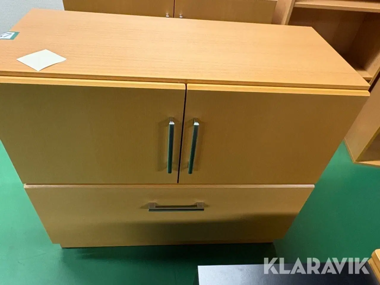 Billede 5 - Samlet lot med kontormøbler