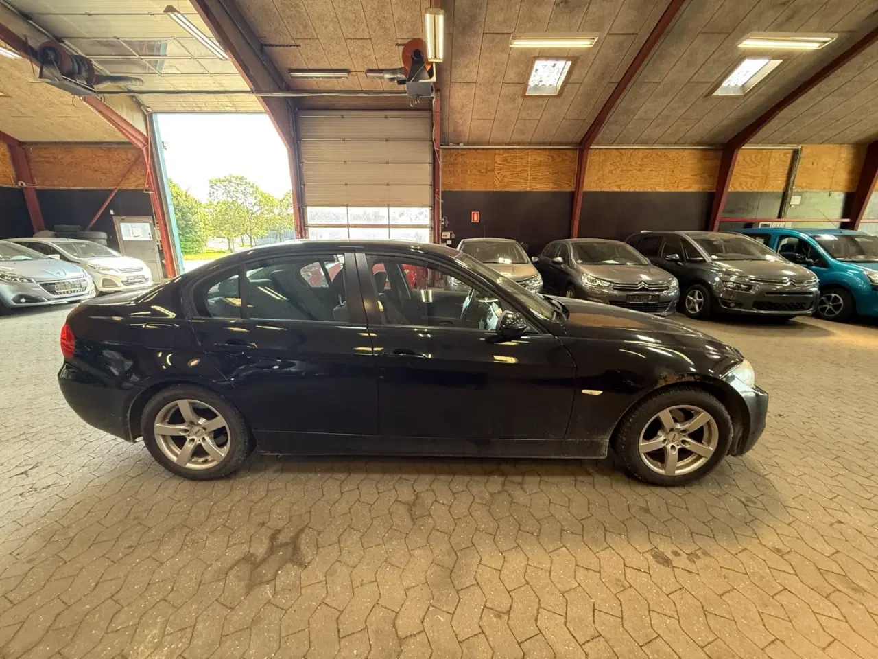 Billede 4 - BMW 320i 2,0 