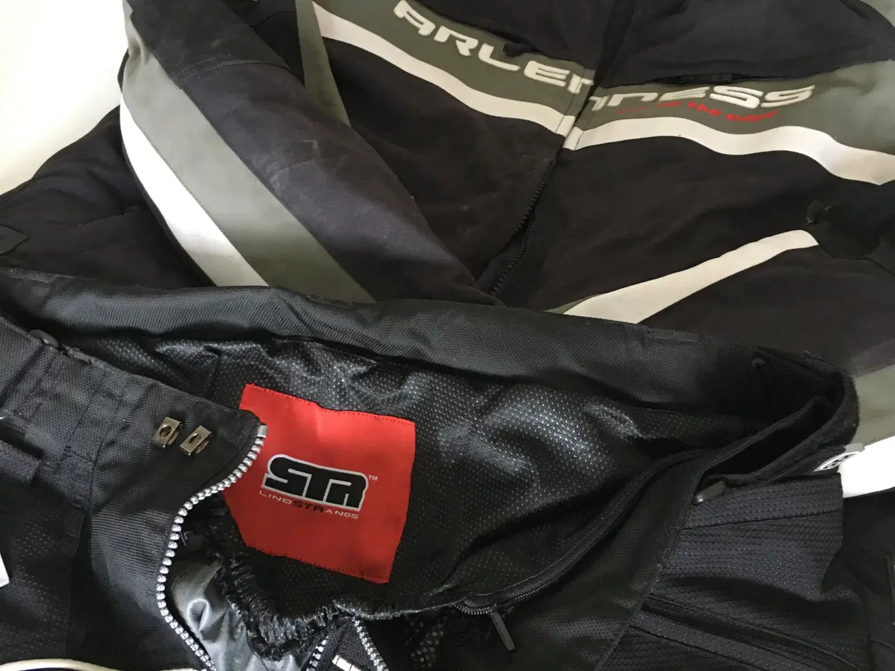 Billede 3 - Motorcykel udstyr -støvler, dragt og hjelm