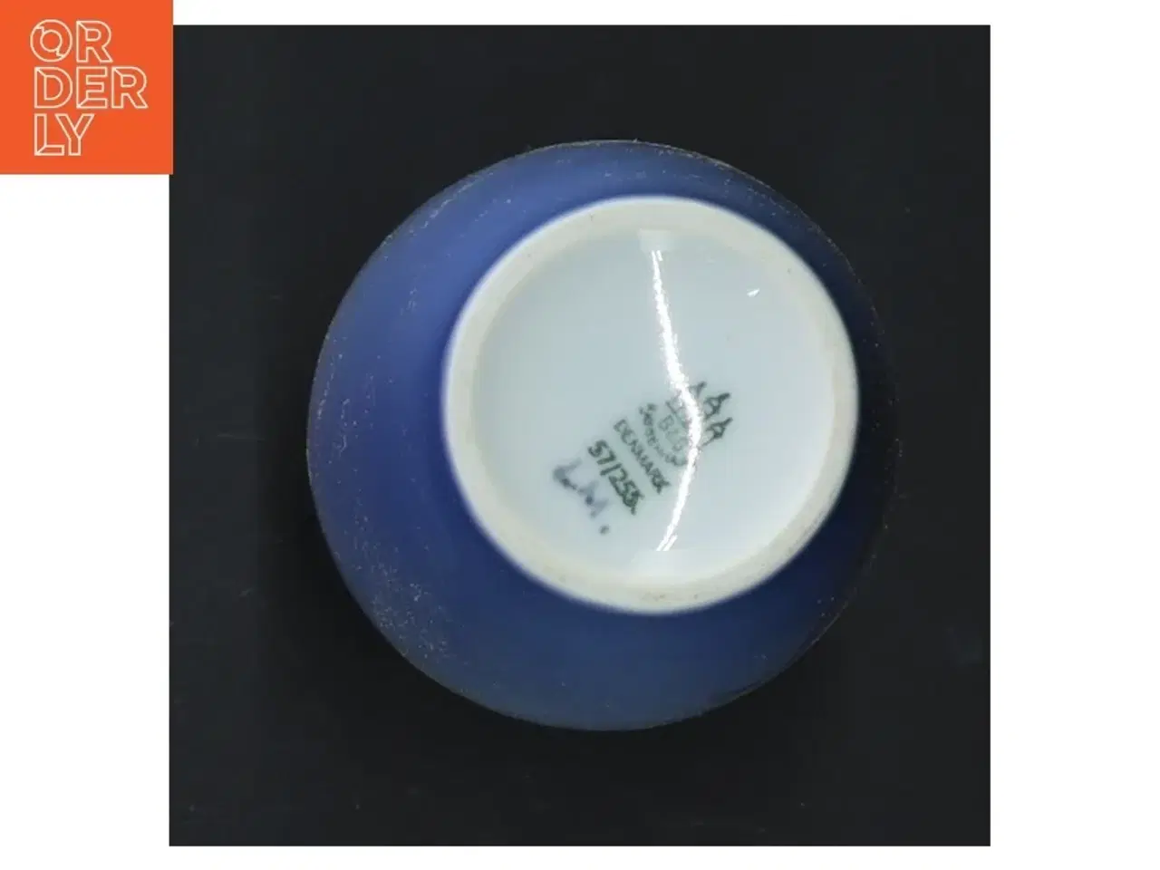 Billede 2 - Blå vase med blomster fra Bing & Grøndahl (str. H. 11,5 cm)