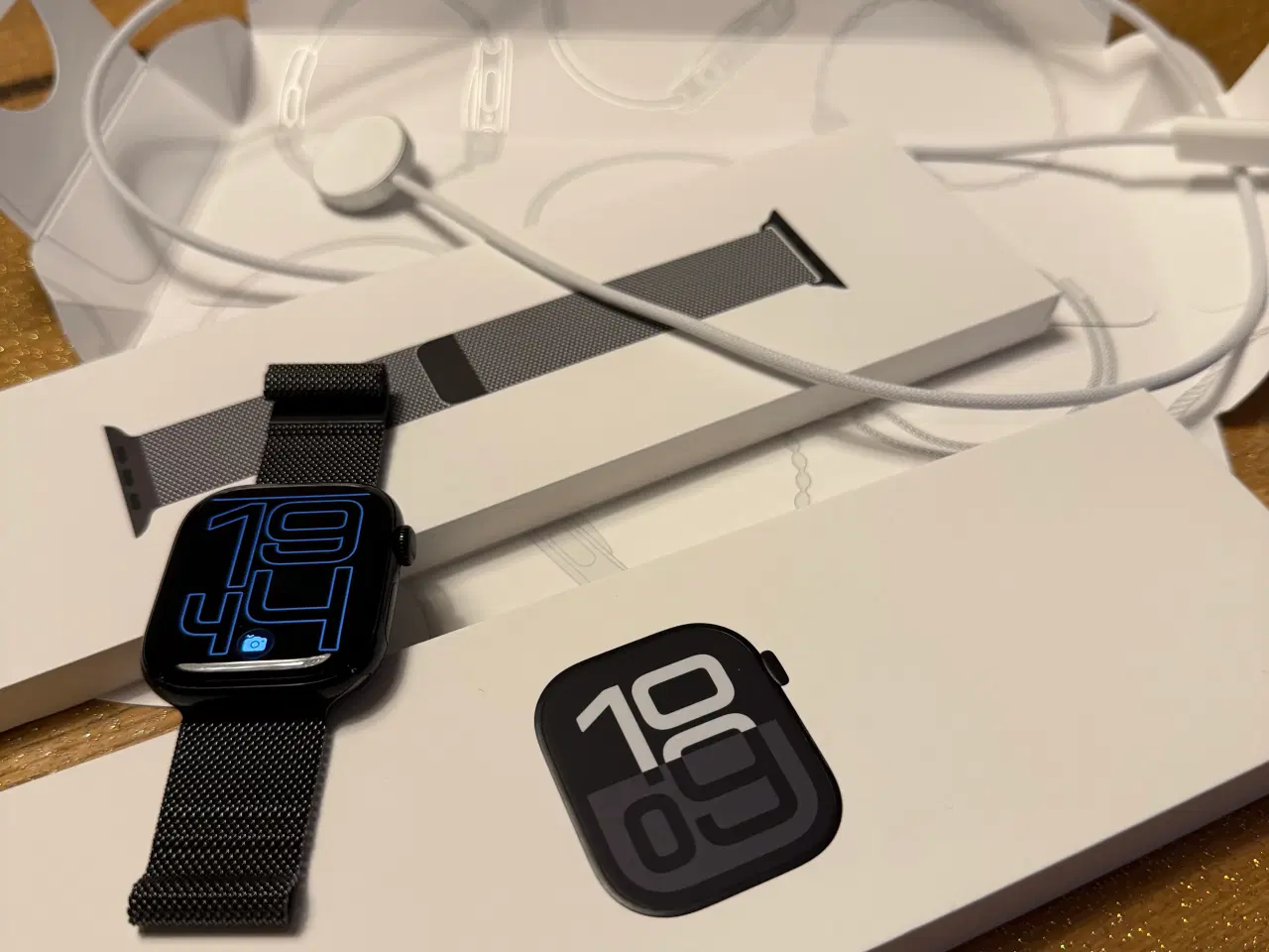 Billede 2 - Apple Watch Series 10 46mm Jet Black Aluminium GPS